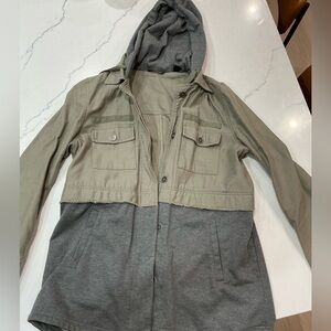 Women’s Two-Tone Utility Jacket with Hoodie - Gray/Olive